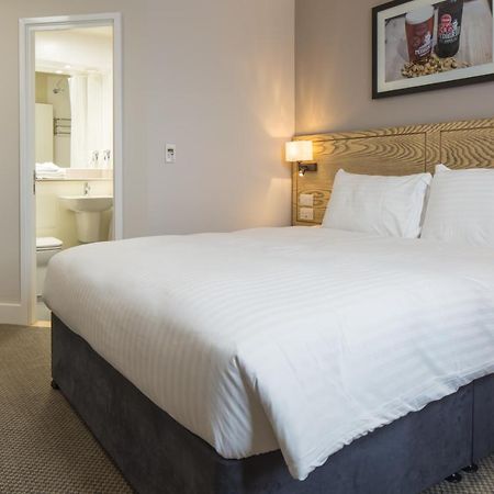 The Raven'S Cliff Lodge By Marston'S Inns Motherwell Eksteriør billede