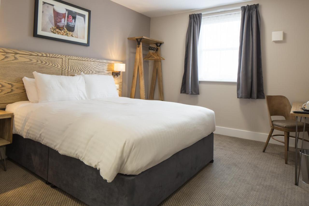 The Raven'S Cliff Lodge By Marston'S Inns Motherwell Eksteriør billede