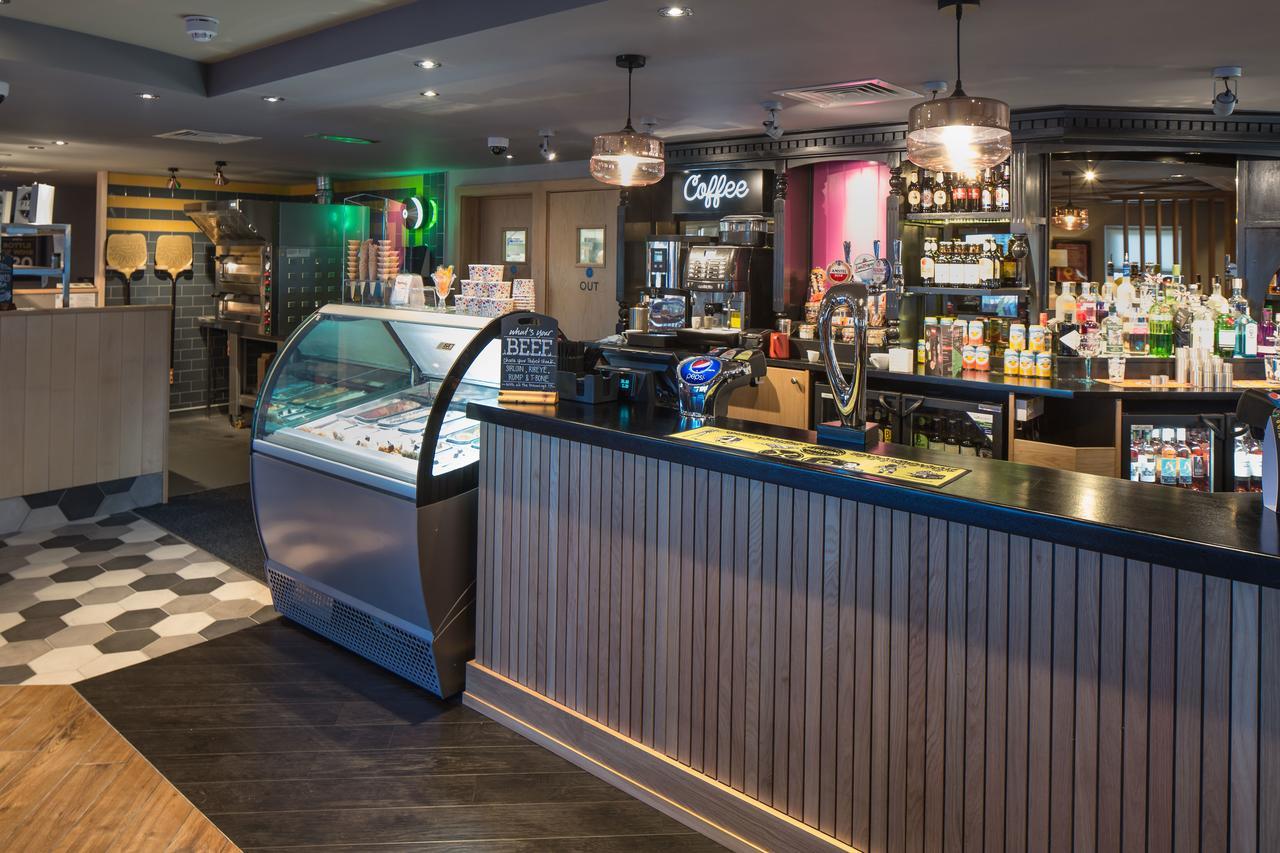 The Raven'S Cliff Lodge By Marston'S Inns Motherwell Eksteriør billede