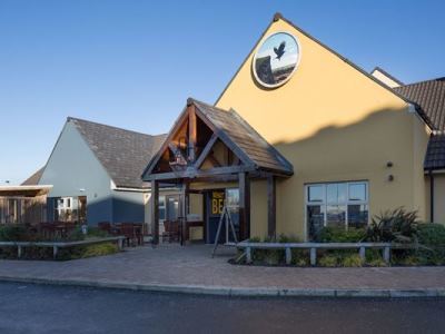 The Raven'S Cliff Lodge By Marston'S Inns Motherwell Eksteriør billede